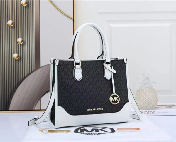 Michael Kors Women's Medium Tote Bag - Image 2